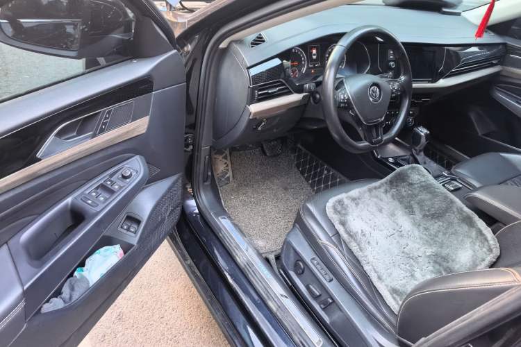 Used Volkswagen Passat New Energy 2019 430 PHEV Hybrid Luxury Edition Driver Seat