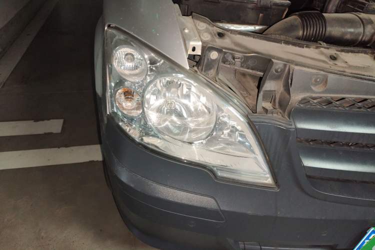 Used Mercedes-Benz Vito 2011 2.5L 7-seater executive version