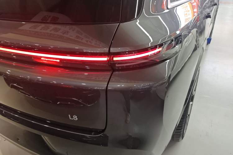 Used Li Auto L8 2025 Max Smart Refresh Edition

