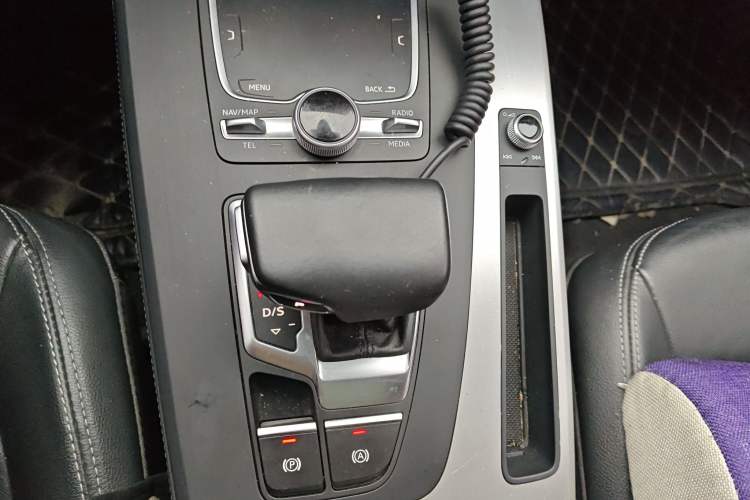 Used Audi Q5L 2020 Updated 40 TFSI Prestige Fashion Edition
