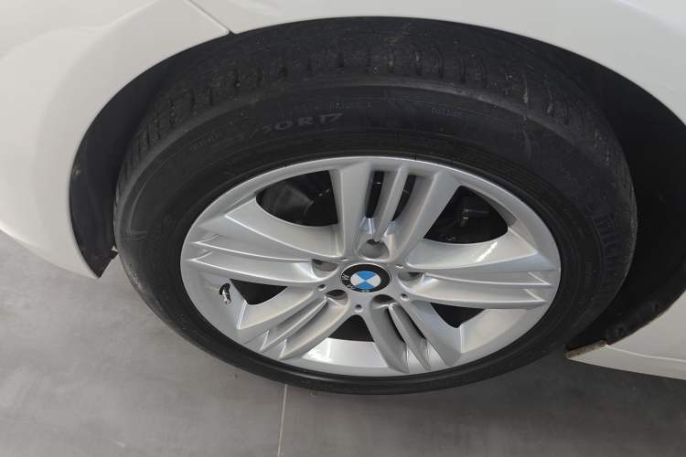 Used BMW 3 Series 2016 320Li Fashion Model Left Front Wheel Hub