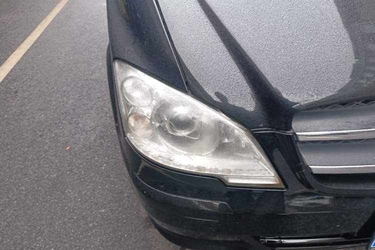 Used Mercedes-Benz Vito 2011 2.5L 7-seater executive version