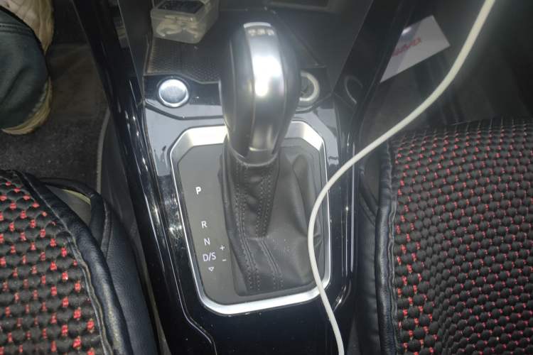 Used Volkswagen T-ROC 2020 280TSI DSG Two-Wheel Drive Comfort Version