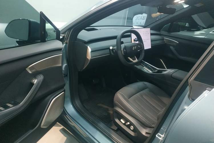 Used ONVO L60 2024 60 kWh All-Wheel Drive
