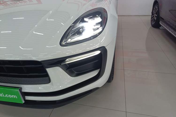 Used Porsche Macan 2022 Macan 2.0T Left Front Headlight