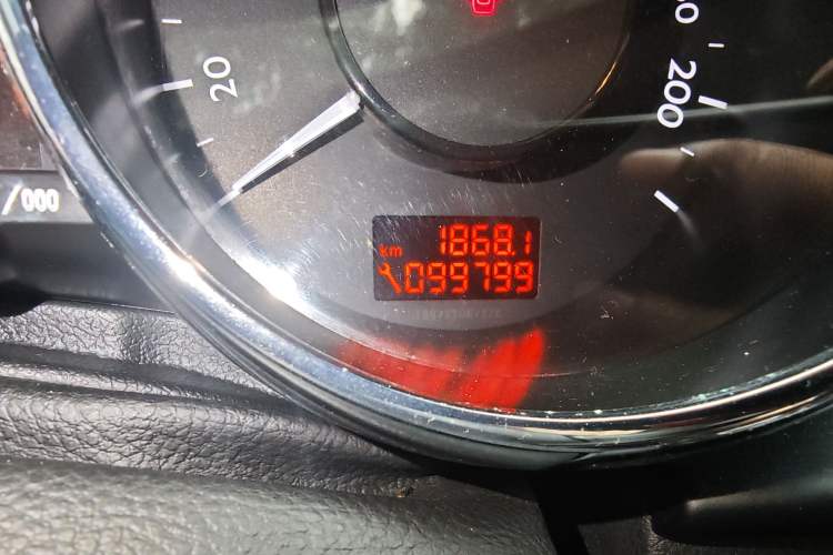 Used Peugeot 3008 2013 2.0L Automatic Trend Edition
