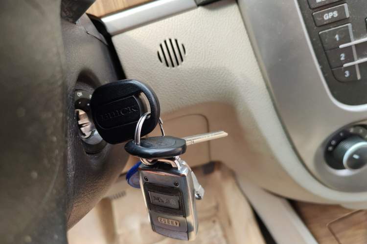 Used Buick Excelle 2015 1.5L Manual Classic Trim
