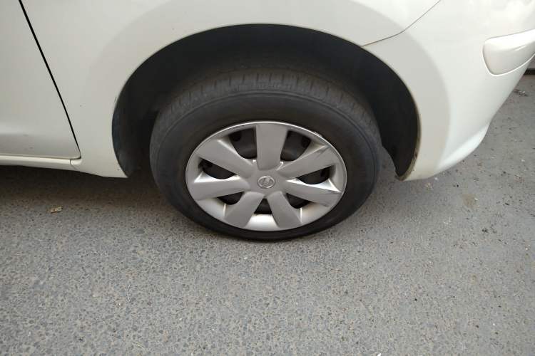 Used Nissan March 2010 1.5L Automatic Easy-Style Version