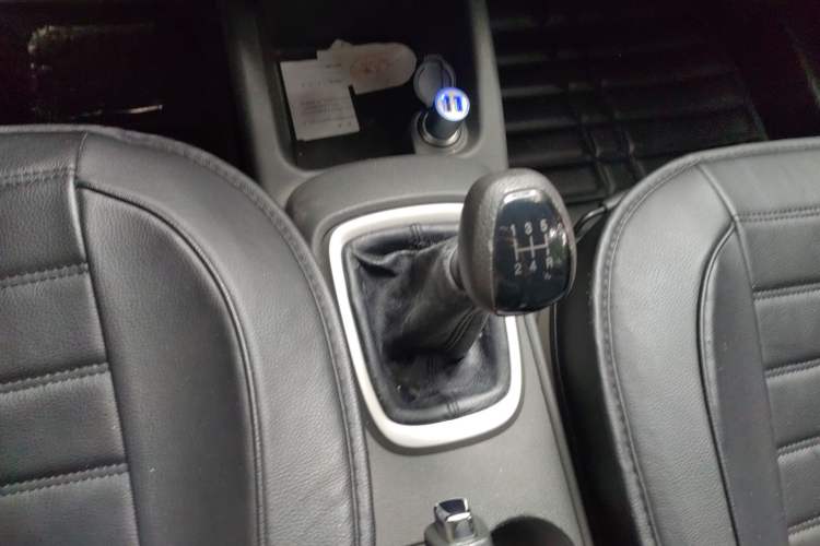 Used Chevrolet Sail 2015 Sail 3 1.3L Manual Ideal Edition Gear Lever