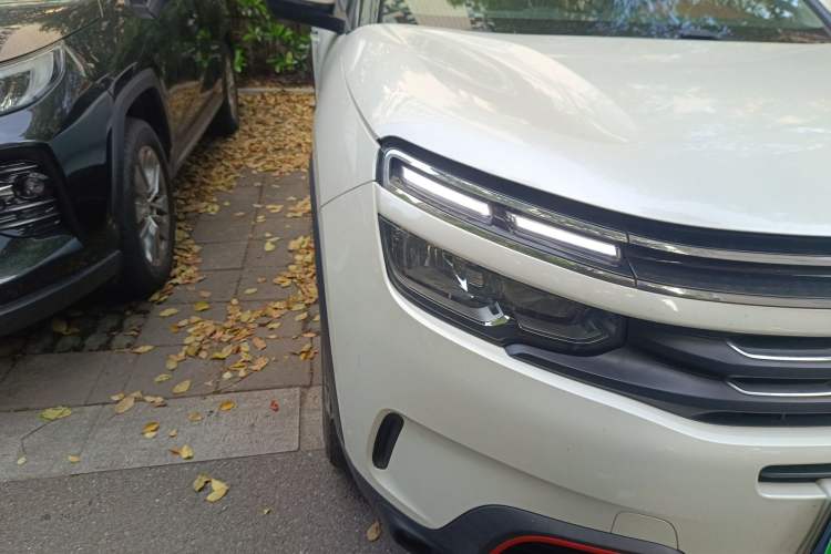 Used Citroen C5 AIRCROSS 2017 350THP Luxury Model Right Front Headlight