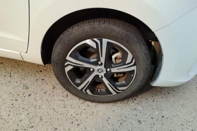 Used CHANGAN OSHAN Benni E-Star 2020 Heartbeat Edition NMC Lithium Right Front Wheel Hub