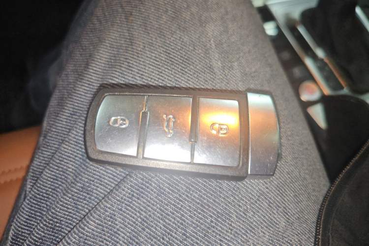 Used Volkswagen FAW-Volkswagen CC 2016 2.0 TSI Luxury Model Vehicle Key