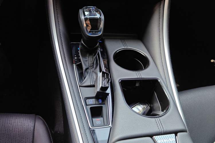 Used Toyota Avalon 2023 2.0L Premium Edition