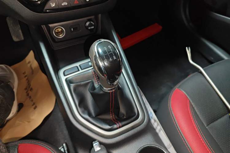 Used CHANGAN Eado 2016 1.6L Manual Junku Model
