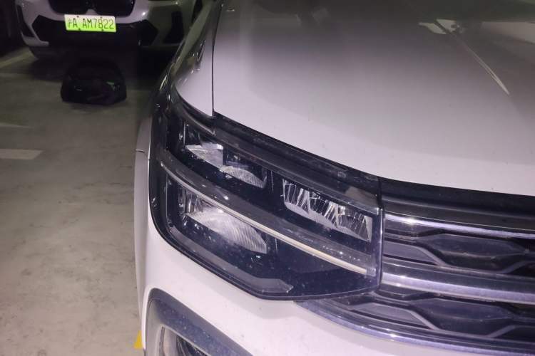 Used Volkswagen Tharu 2023 300TSI Two-Wheel-Drive Moonlight Edition
