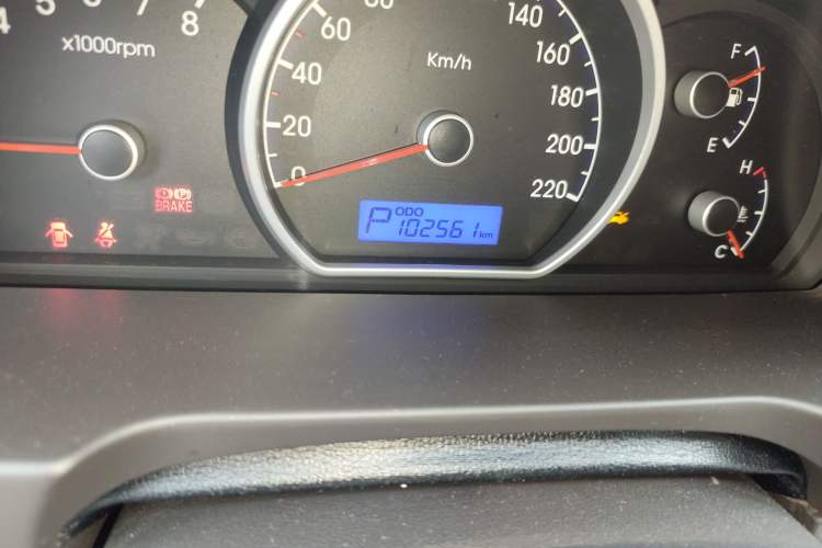 Used Hyundai Celesta 2015 1.6L Automatic Comfort Model
