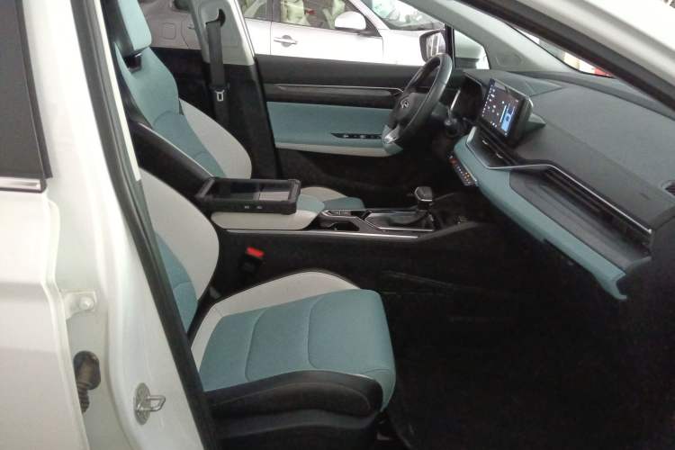 Used Geely Auto Emgrand S 2022 1.4T CVT Crossover Player Edition