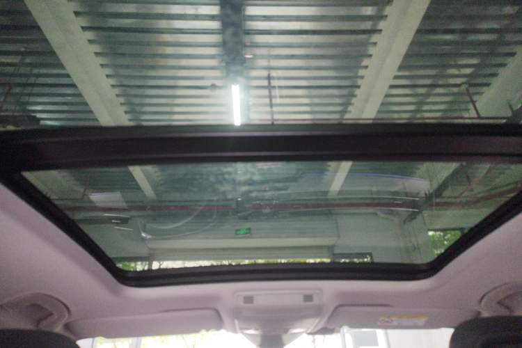 Used Volkswagen Magotan 2025 Revised Version 2 Zhongxiang Edition 330TSI DSG Luxury Trim