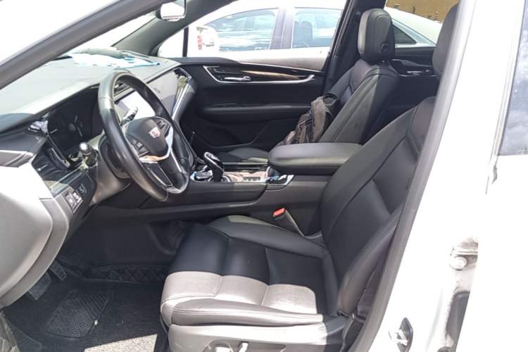 Used Cadillac XT5 2018 28E Four-Wheel Drive Tech Version
