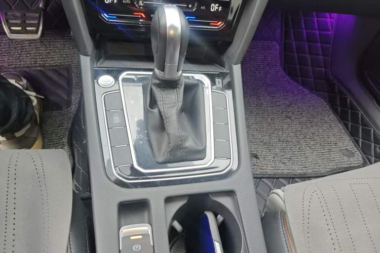 Used Volkswagen Magotan 2023 2 Million Units Commemorative Edition 330TSI DSG Luxury Version
