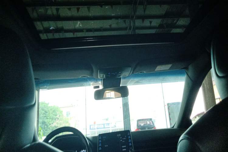 Used Toyota Avalon 2019 2.0L Luxury Edition China VI Standard Headliner