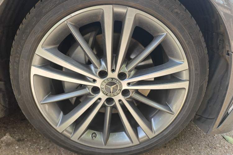 Used Mercedes-Benz CLS 2022 CLS 300 Sport Edition Right Front Wheel Hub