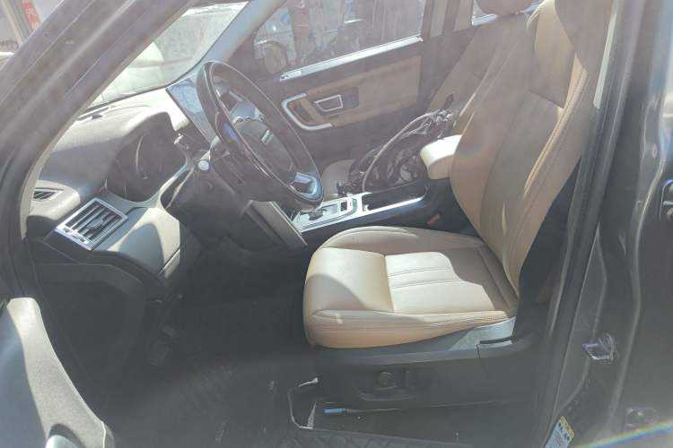 Used Land Rover Discovery Sport 2016 2.0T HSE Left Front Seat