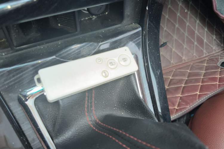 Used BYD Surui 2015 1.5L Manual Comfort Model Interior 1