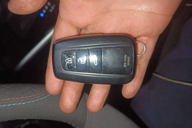 Used Toyota Highlander 2022 Dual-Engine 2.5L Four-Wheel Drive Prestige Version 7 Seats