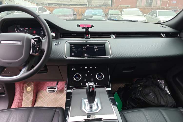 Used Land Rover Range Evoque 2020 249 PS R-DYNAMIC S Black Edition Sport Version
