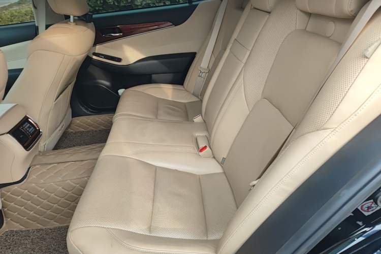 Used Toyota Crown 2015 2.5L Smart Edition Left Rear Seat
