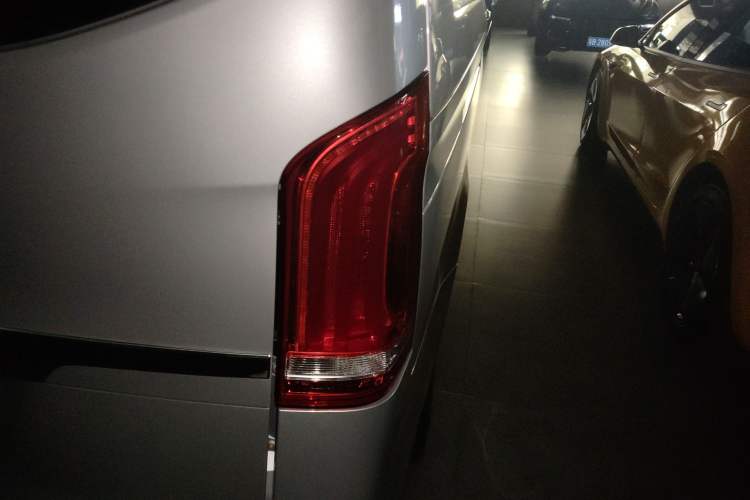 Used Mercedes-Benz V-Class 2016 V 260 L Prestige Extended Edition