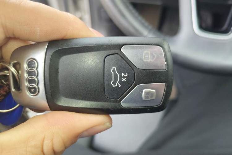 Used Audi A4L 2020 40 TFSI Luxury Dynamic Model
