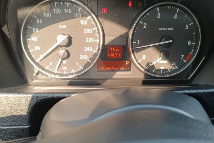 Used BMW X1 2015 sDrive18i Leading Edition
