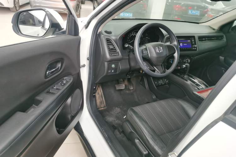 Used Honda Vezel 2016 1.8L CVT Front-Wheel Drive Pioneer Edition