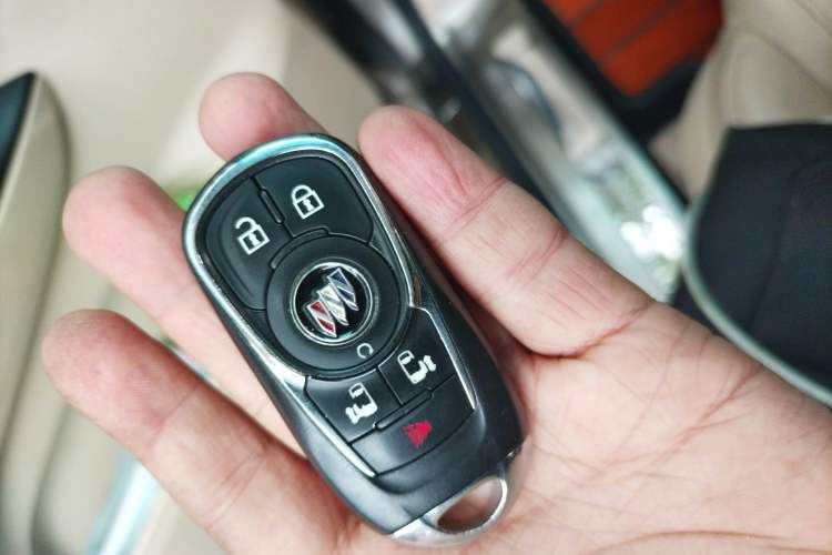 Used Buick GL8 2023 ES Lu Zun Deluxe Model Vehicle Key