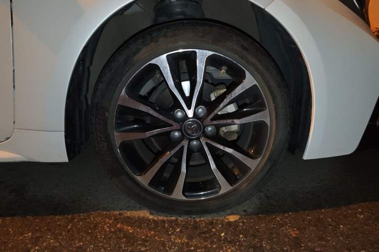 Used Toyota Levin 2021 Dual-Motor 1.8H E-CVT Sport Edition Right Front Wheel Hub