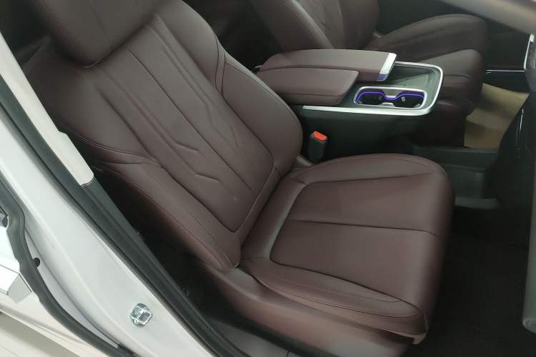 Used Buick Century 2025 2.0T Seven-Seater Yinshi Edition