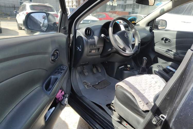 Used Nissan Sunny 2014 1.5XE Manual Comfort Edition
