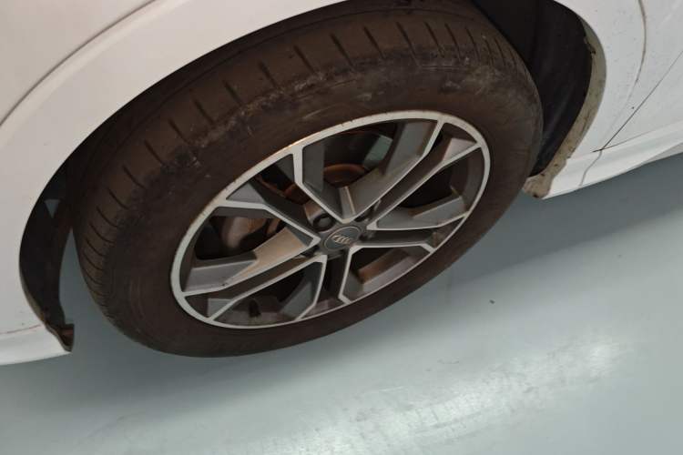 Used Audi Q3 2020 40 TFSI Fashion Dynamic Model Left Front Wheel Hub