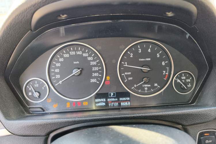 Used BMW 3 Series 2013 320Li Fashion Model
