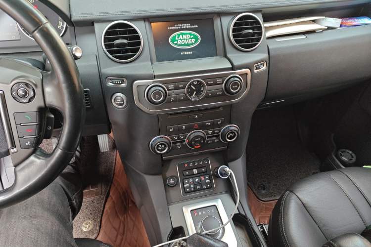 Used Land Rover Discovery 2016 3.0 SC Obsidian Black Heritage Edition SE