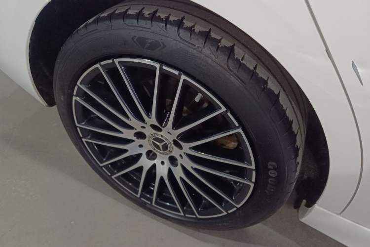 Used Mercedes-Benz C-Class 2023 C 260 L Sport Edition Right Rear Wheel Hub