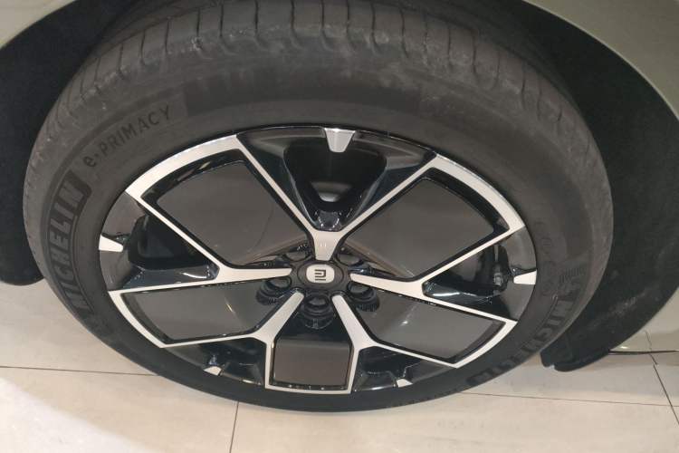 Used Xiaomi Auto SU7 2024 Rear-Drive Long-Range Intelligent Driving Version Exterior 5