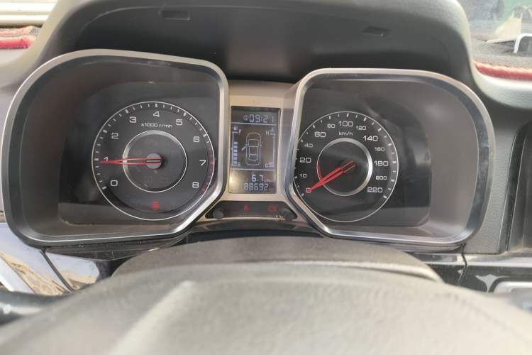Used Zotye Domy X5 2017 Value Edition 1.6L Manual Fashion Model Instrument Cluster