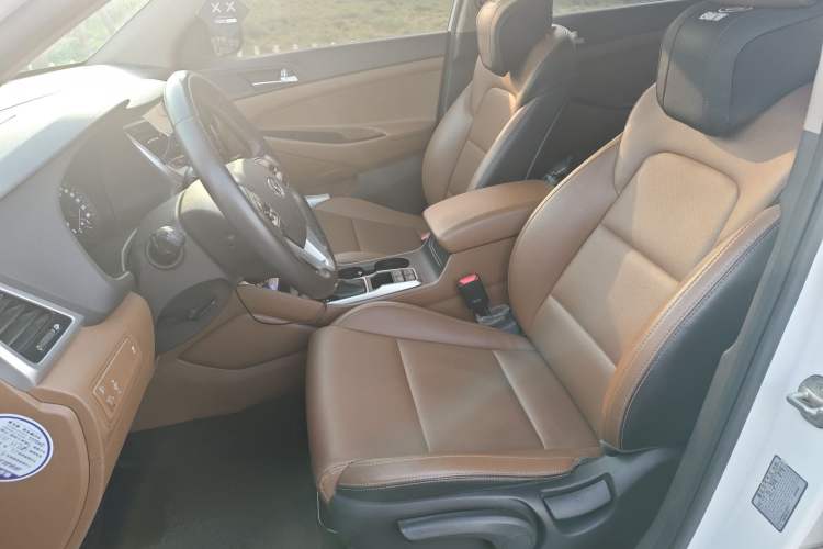 Used Hyundai Tucson 2015 1.6T Dual-Clutch Two-Wheel-Drive Smart Model
