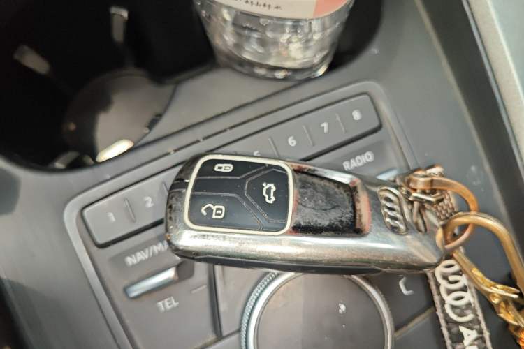 Used Audi A4L 2018 30th Anniversary Edition 40 TFSI Trendy Model
