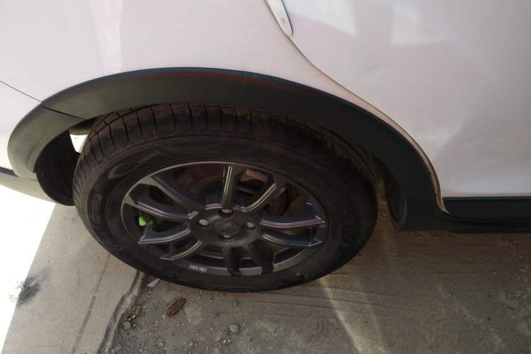 Used Geely Auto Vision X3 2021 PRO 1.5L CVT Deluxe Model Exterior 5