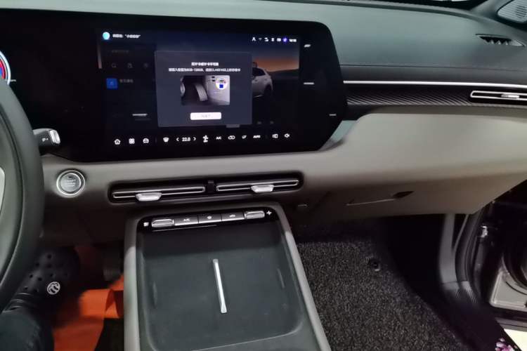 Used CHANGAN CS55PLUS 2026 Model Fourth-Generation New Blue Whale 1.5T Leading Model Audio And AC Panel