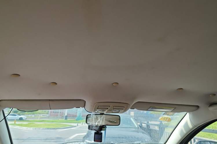 Used Dongfeng Aeolus H30 2014 CROSS 1.5L Automatic Luxury Model
